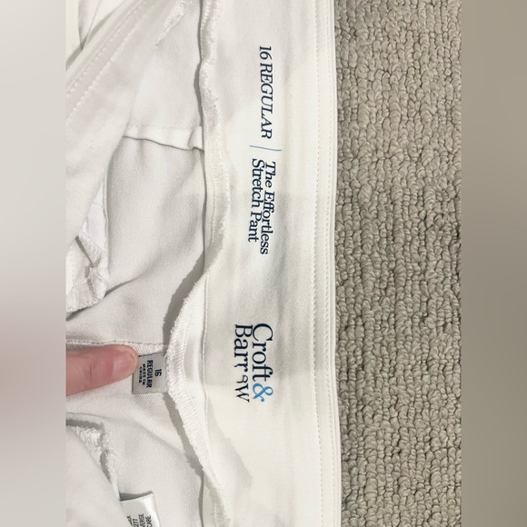 Croft & Barrow Women's White Straight Leg Pants - Picture 4 of 6